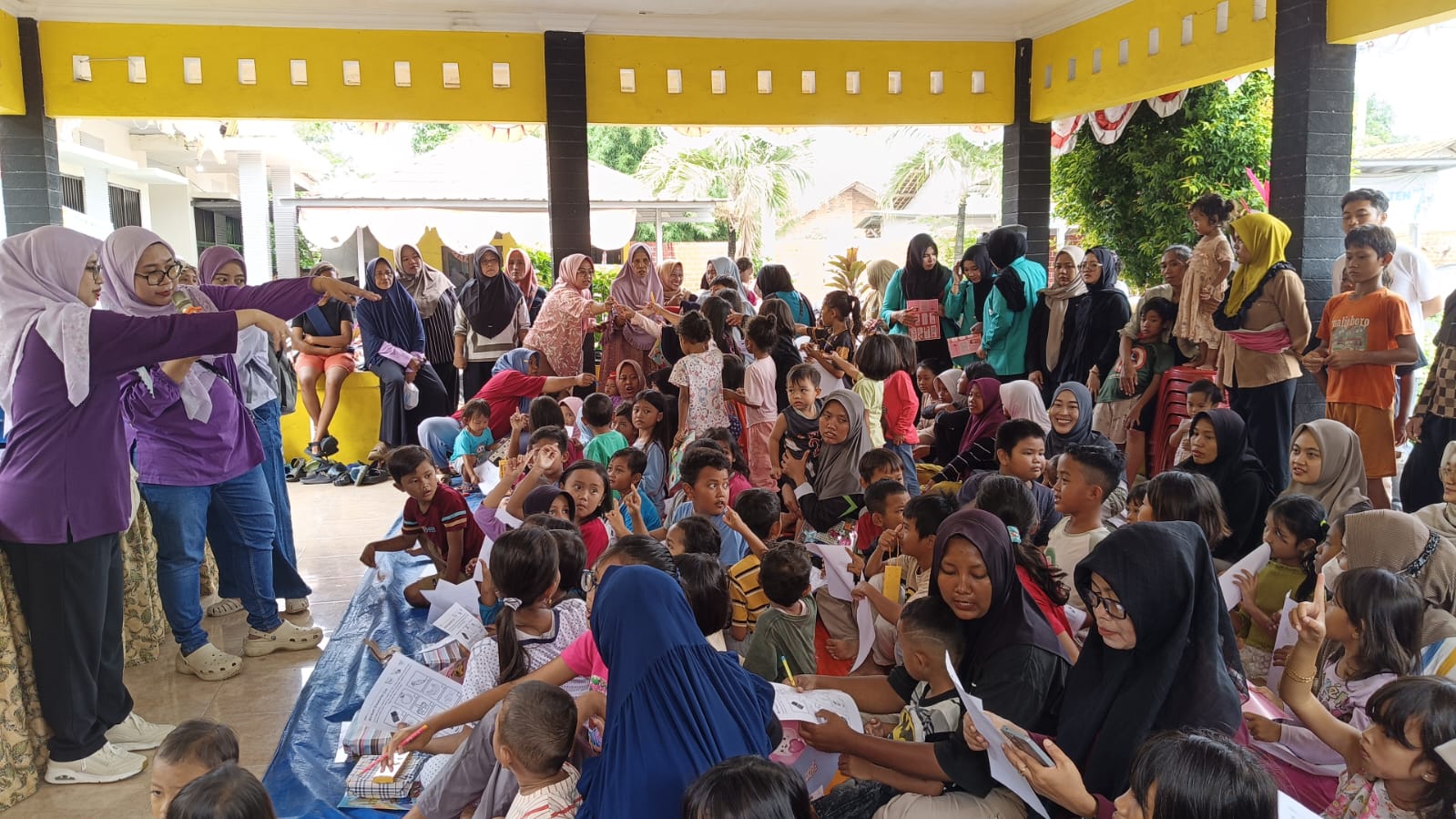 ASKLIN Kabupaten Bekasi Bersama dengan Komunitas Organisasi Profesi Megadakan Kegiatan Bakti Sosial